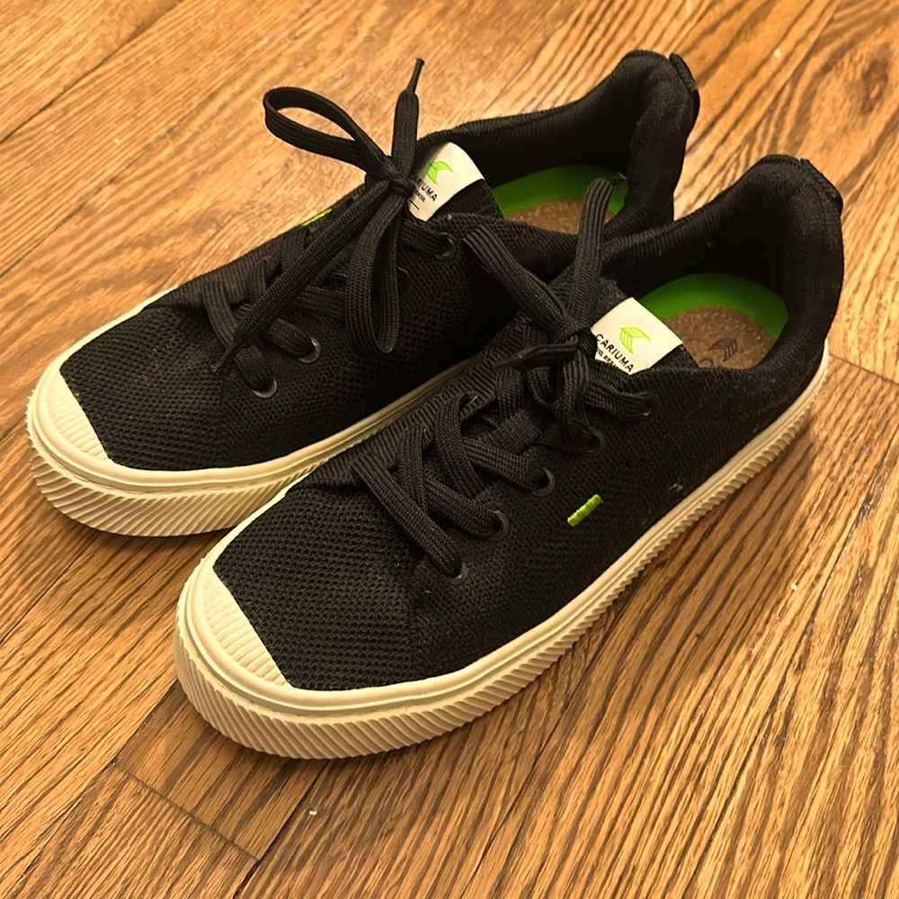 CARIUMA Canvas Sneaker - 8W